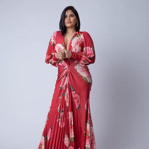 Long Dress, Long sleeves, Flowery pattern, on Rust Color